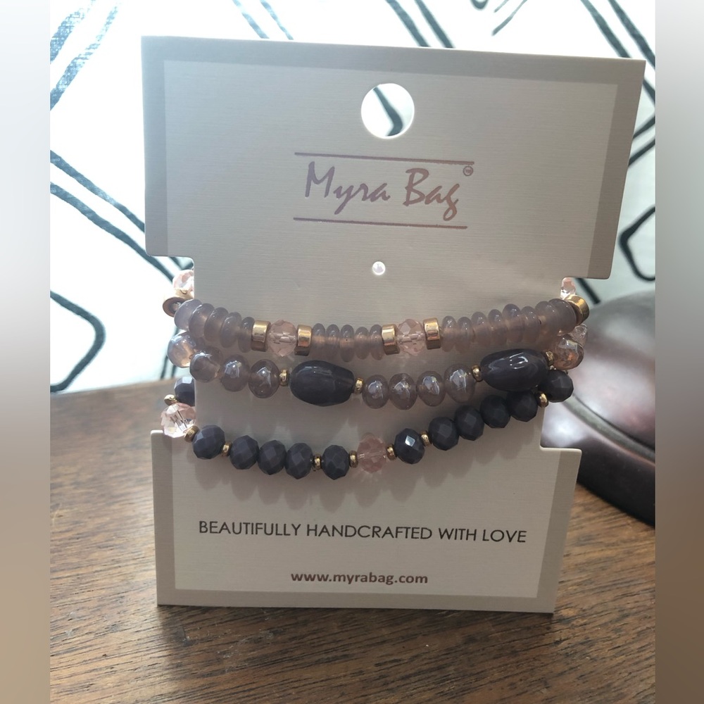 NWT Myra stretchy bracelet set